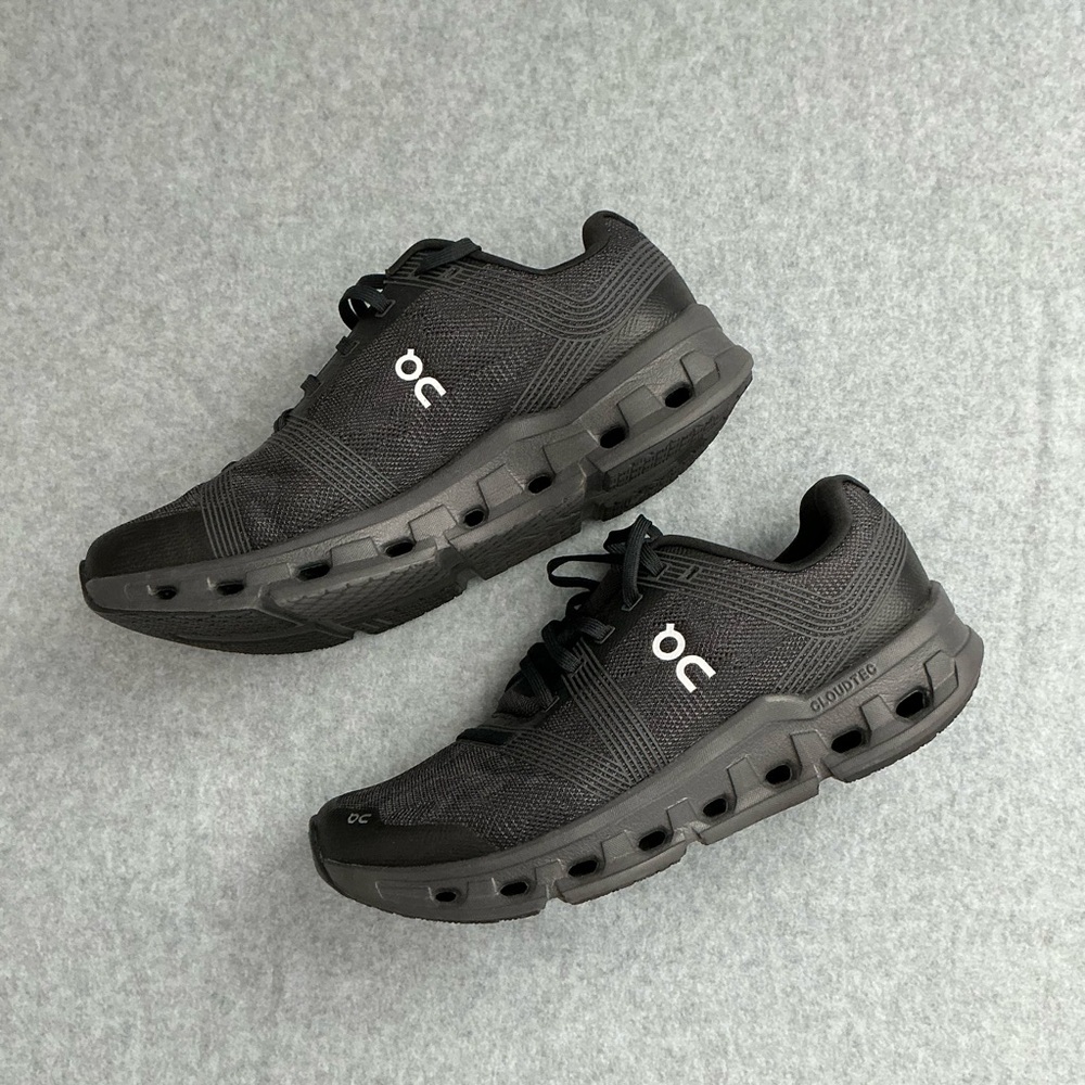 On Running women’s Black Cloudstratus Shoes